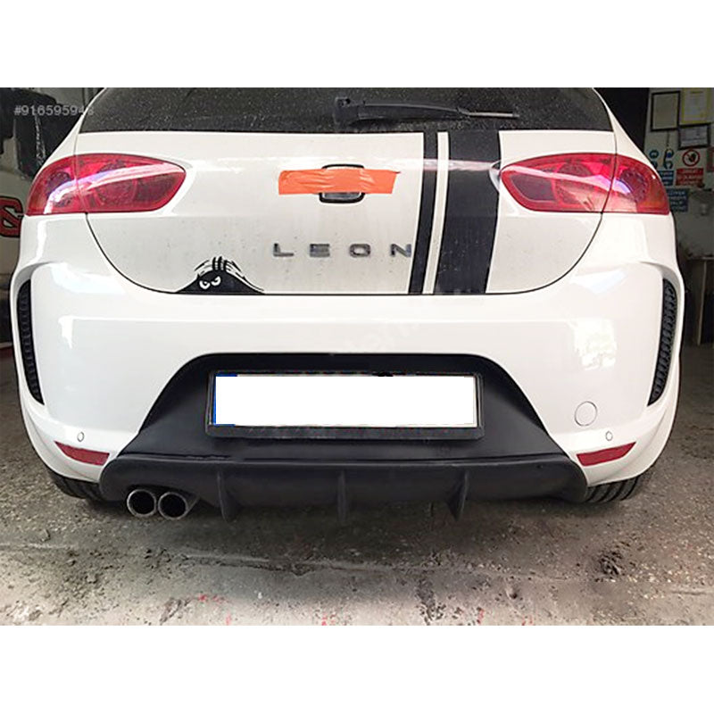 Rear Bumper Diffuser for SEAT Leon Mk2 (2006–2012) – Sporty Upgrade for Ultimate Style
