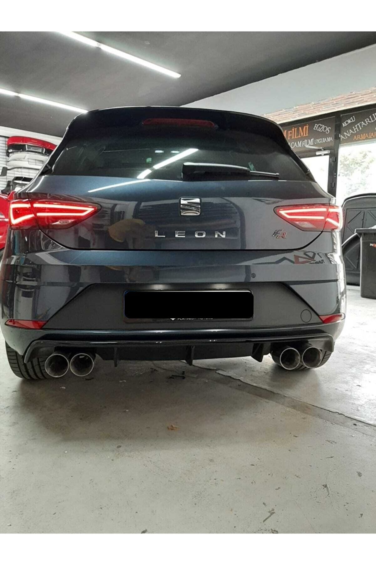 Dual Outlet Rear Diffuser for Seat Leon Mk3.5 (2017–2020) – Custom Style, Piano Black Finish