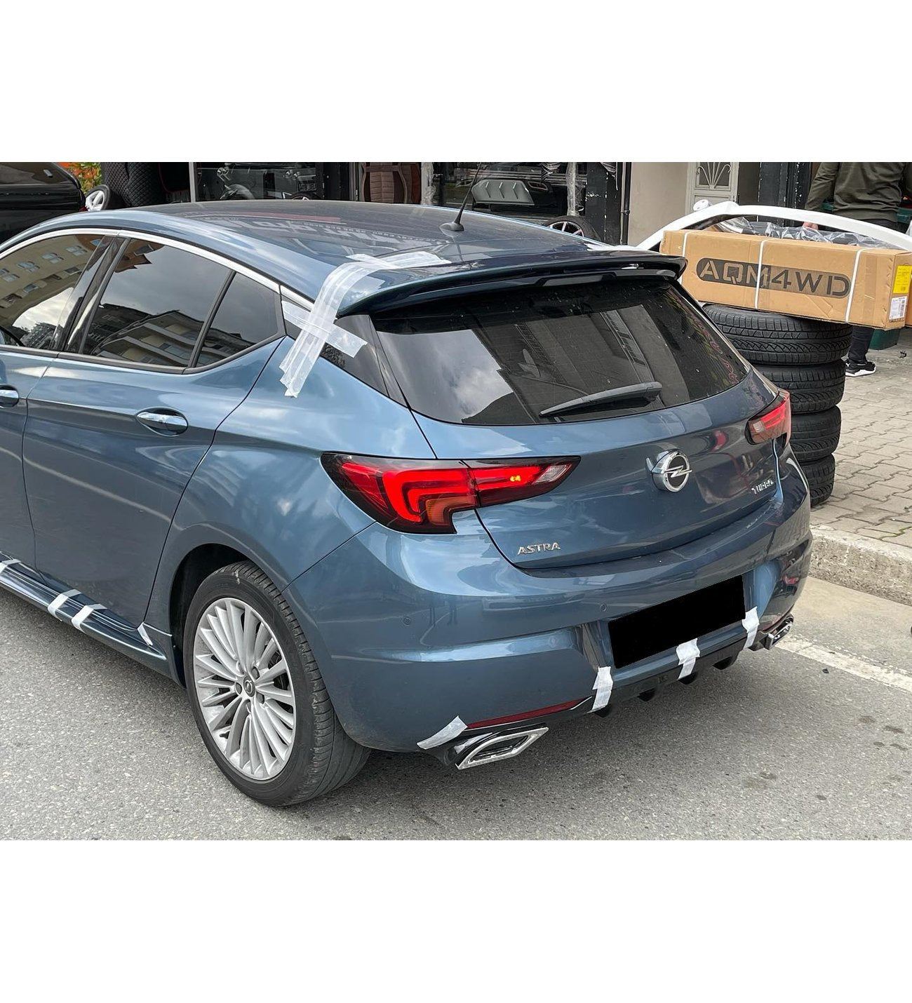 Sport Rear Diffuser with Chrome Exhaust Tip for Opel Astra K (2015–2021) – Piano Black Styling Set