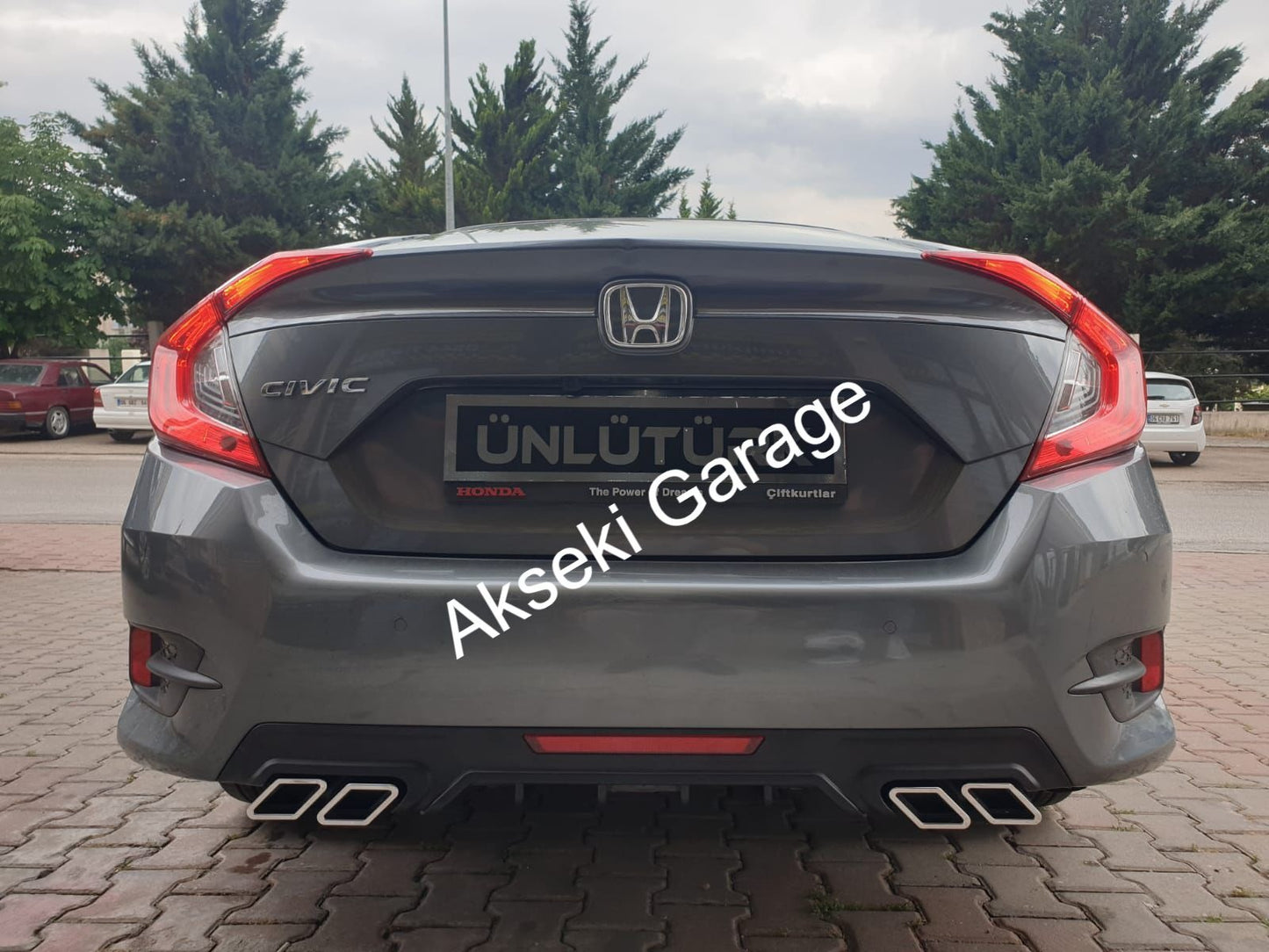 4 Exhaust Style Rear Diffuser for Honda Civic FC5 (2016–2020) – Aggressive Look & Sporty Rear Upgrade