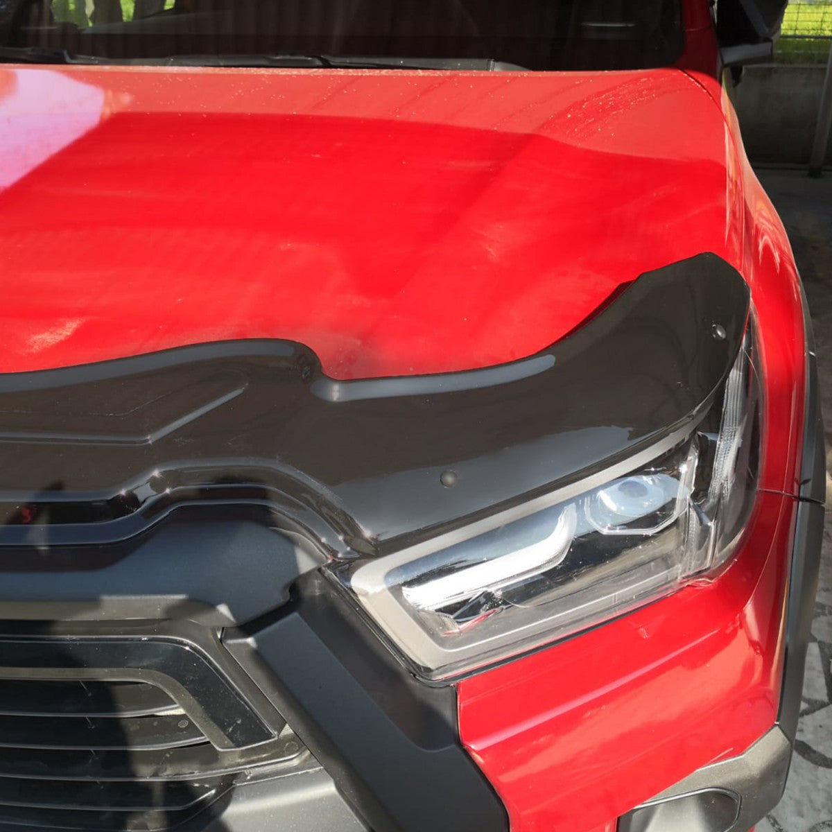 Front Hood Bug Shield & Deflector Guard for Toyota Hilux (2021–2026) – Tough & Sleek Hood Protection Spoiler