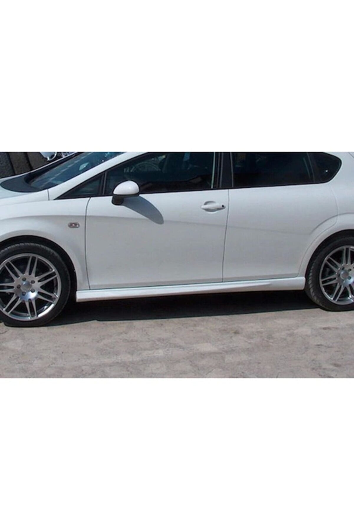 Unpainted Side Skirt Threshold Sill Trim for Seat Leon Mk2 (2006–2012) – Customizable Styling Upgrade