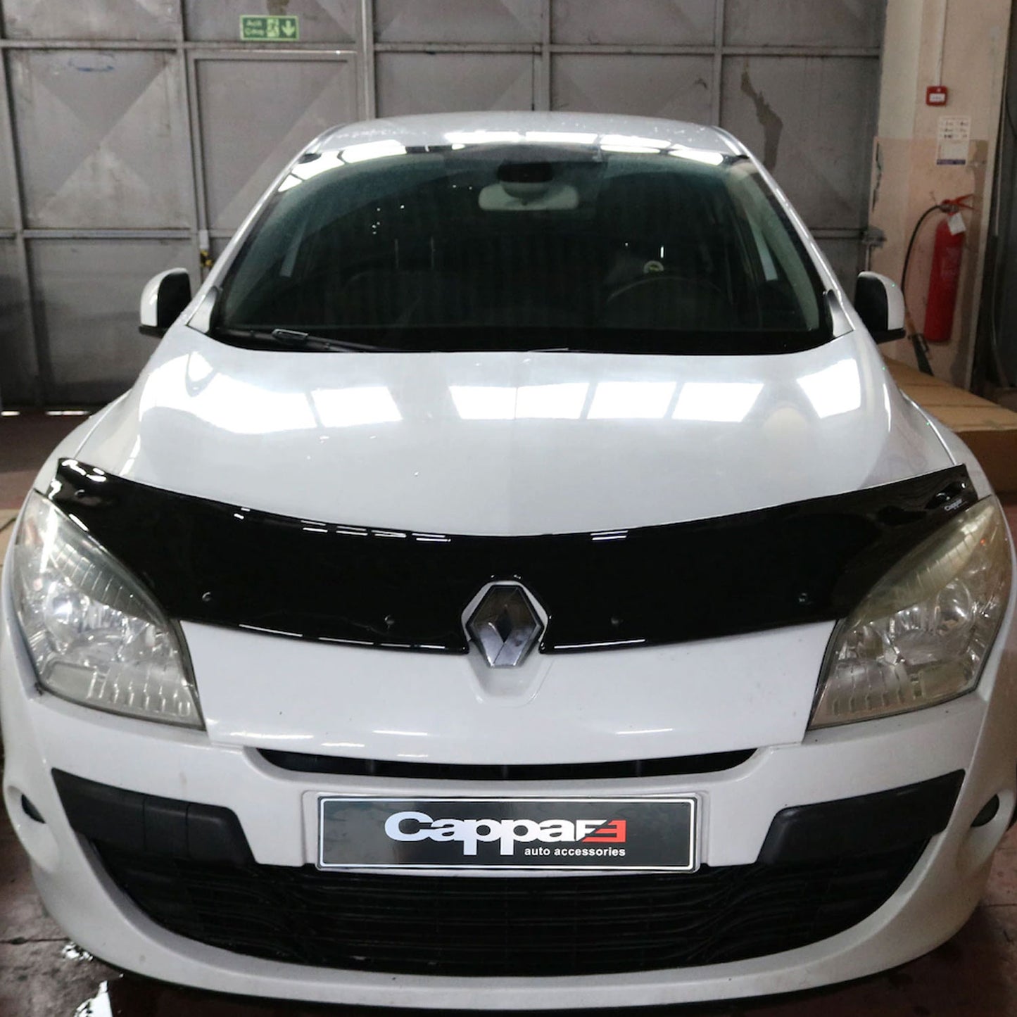 Front Hood Deflector for Renault Megane 3 (2009–2016) – Bug Shield Spoiler Guard for Bonnet Protection