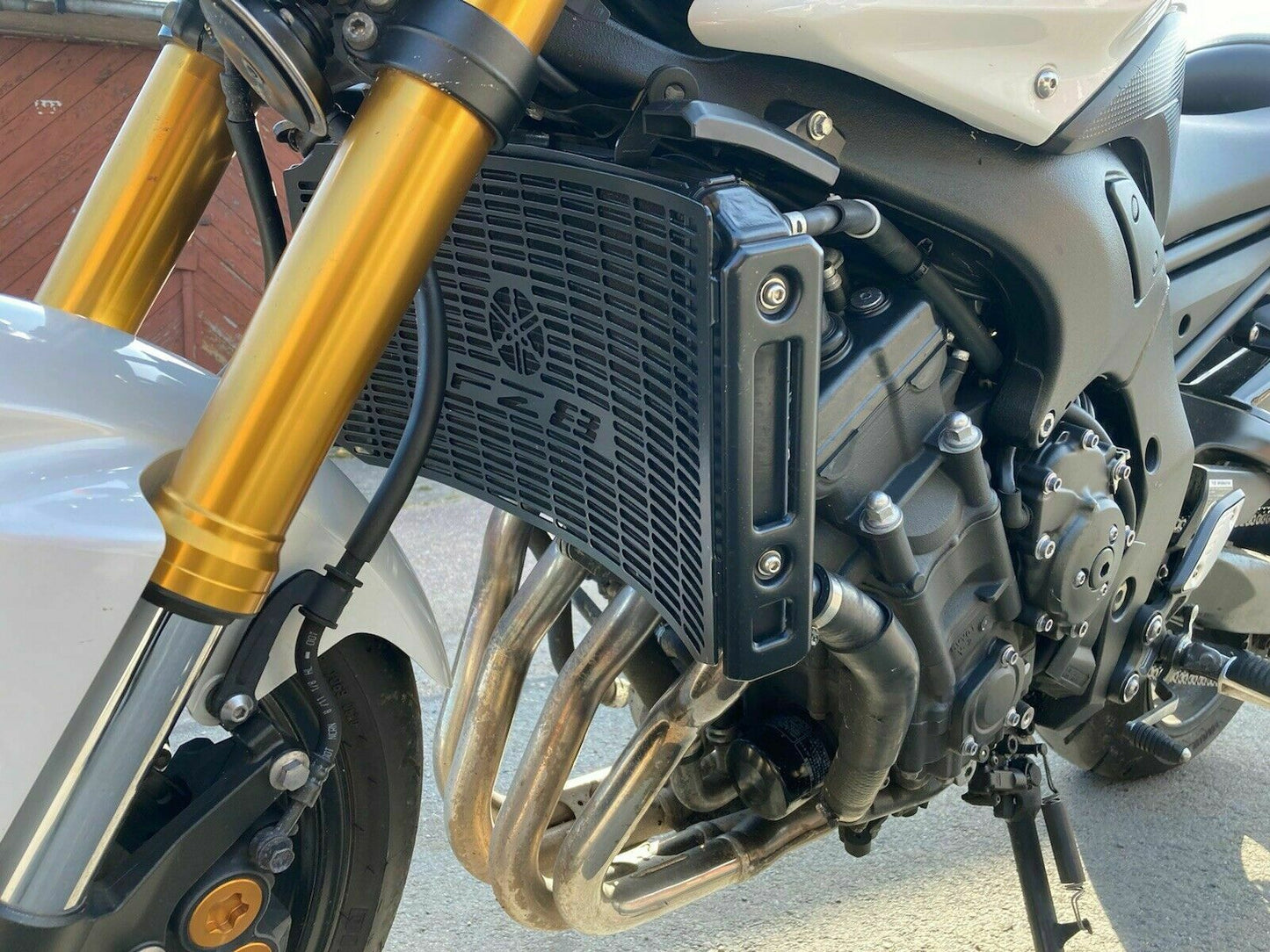 Radiator Guard Grill Protector for Yamaha FZ8 (2011–2016) – Heavy-Duty Cooling Shield