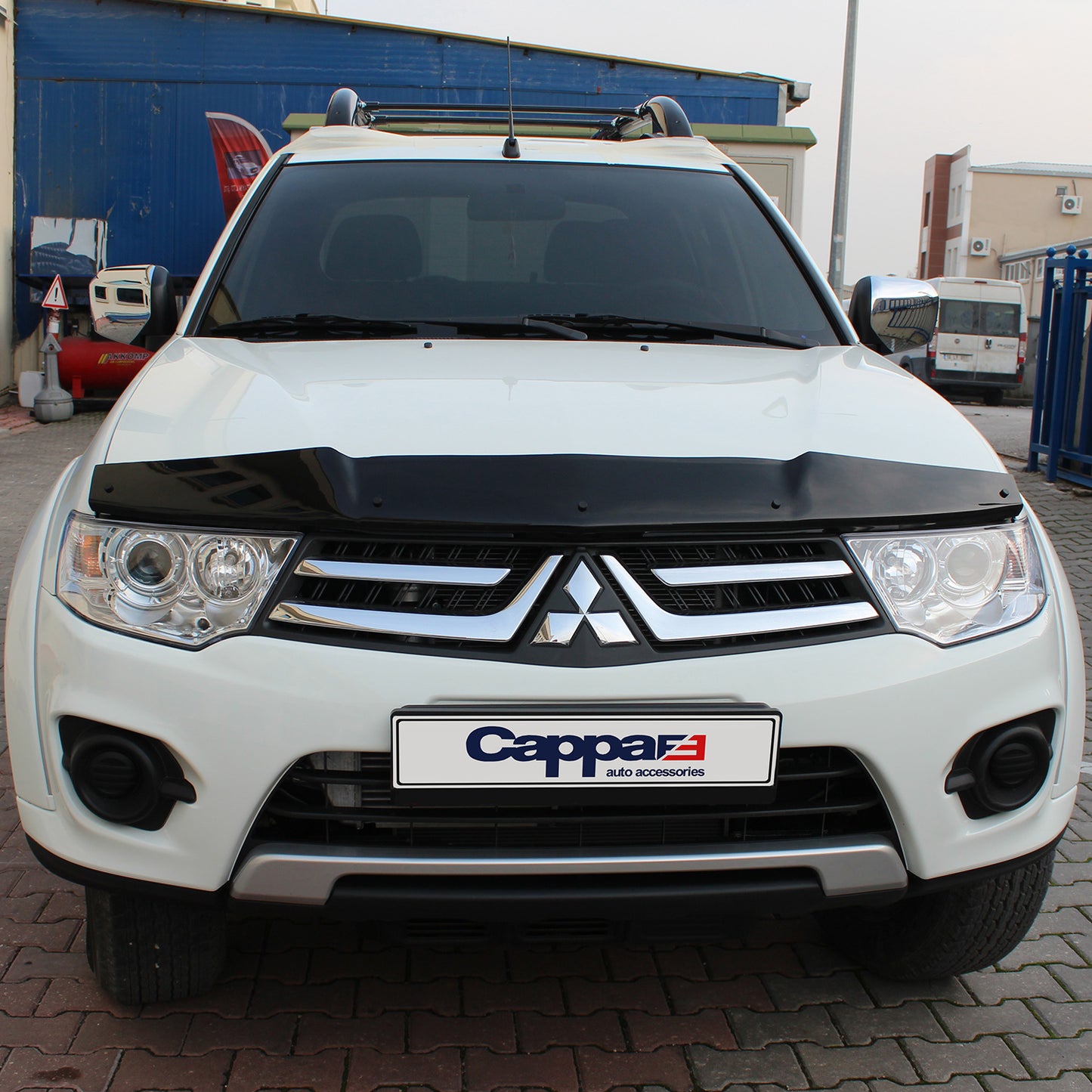 For Mitsubishi L200 Hood Deflector & Bug Shield (2007–2015) – Front Bonnet Wind Protector Spoiler