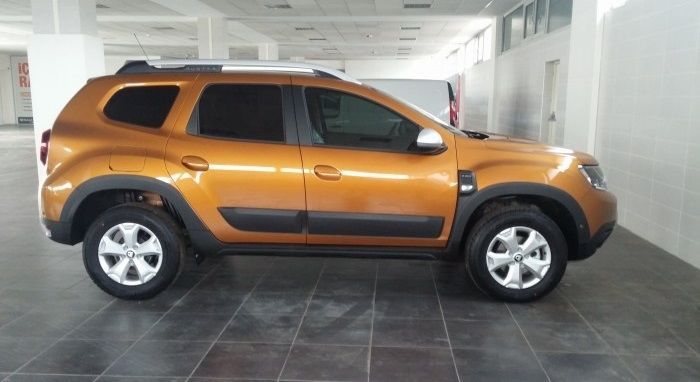 Dacia Duster 2010–2024 Side Hood Protector – Fender Edge Guard & Paint Protection Trim