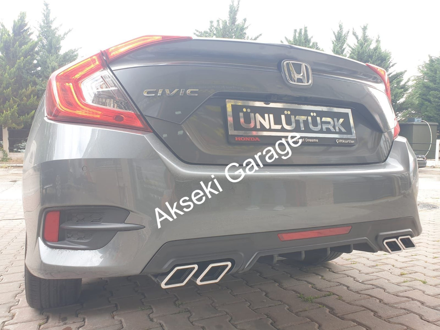 4 Exhaust Style Rear Diffuser for Honda Civic FC5 (2016–2020) – Aggressive Look & Sporty Rear Upgrade