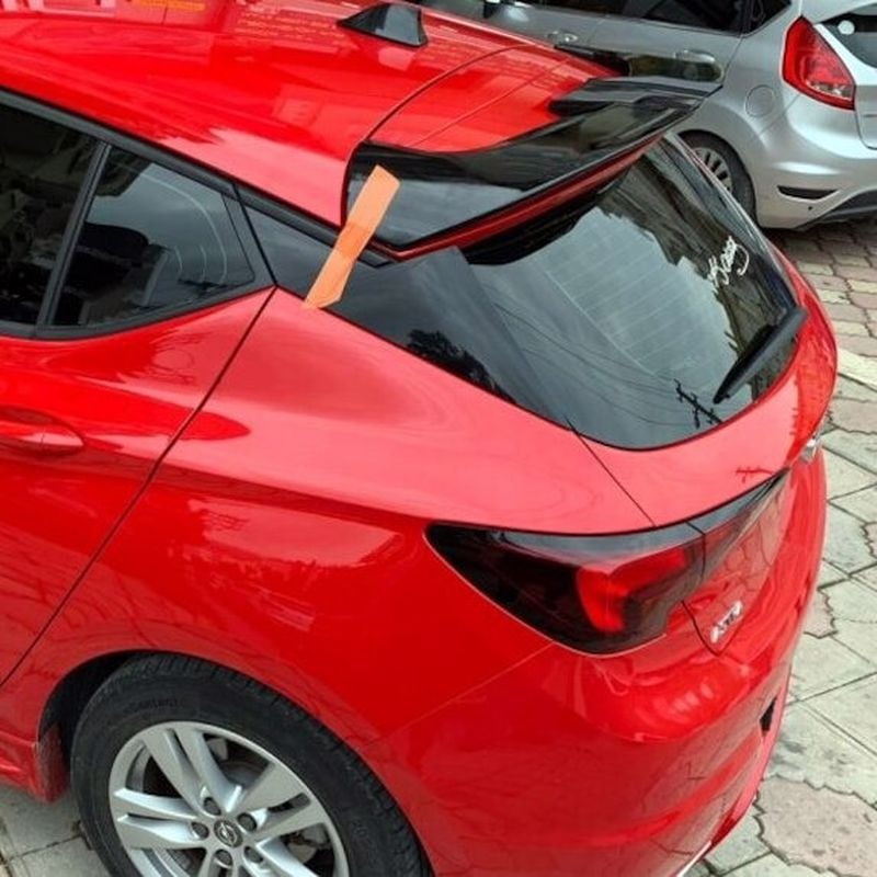Bat Style Rear Spoiler for Opel Astra K (2015–2021) – Aggressive Wing Design Upgrade