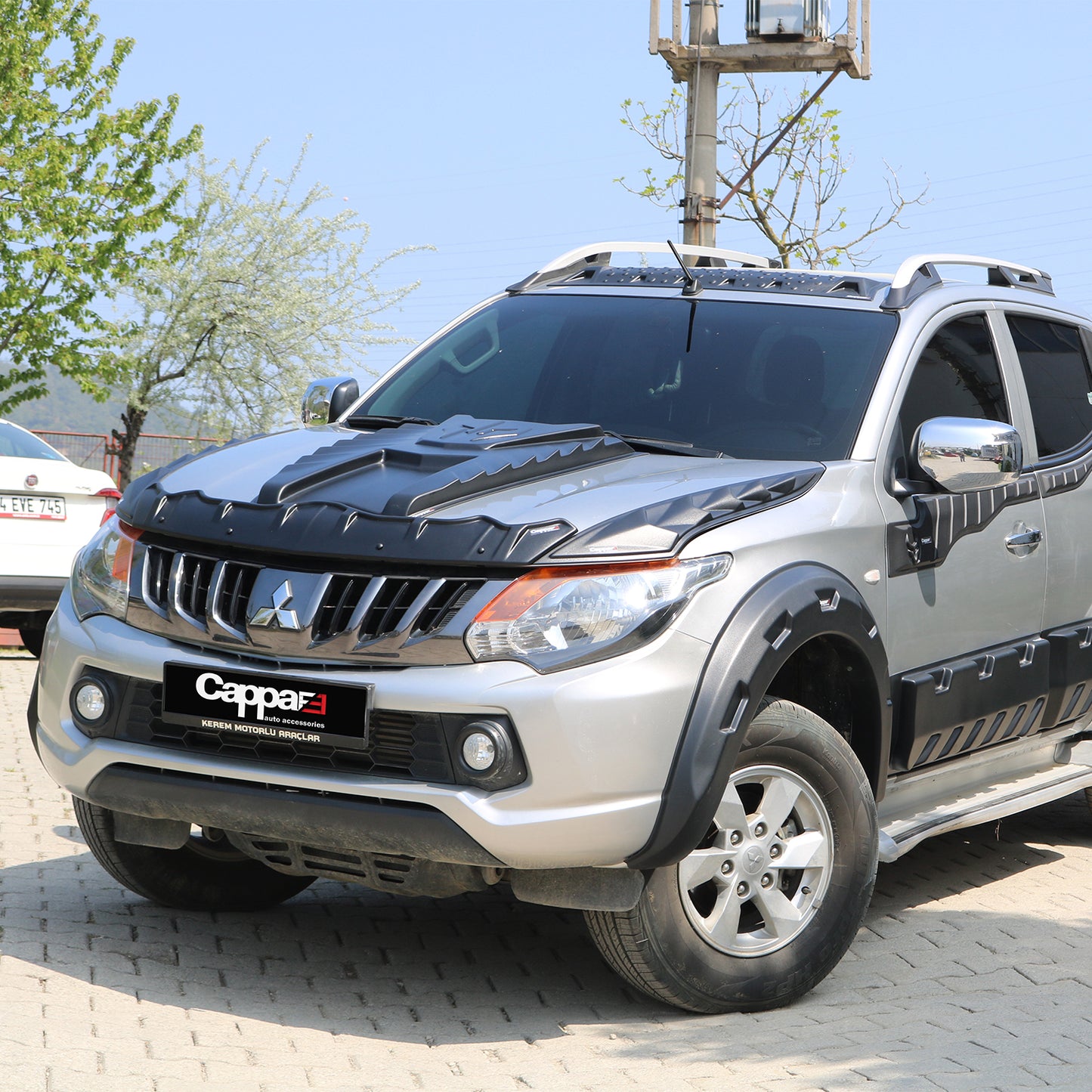 For Mitsubishi L200 Dragon Pack Hood Protector Spoiler (2015–2019) – Front Bug Shield & Hood Deflector
