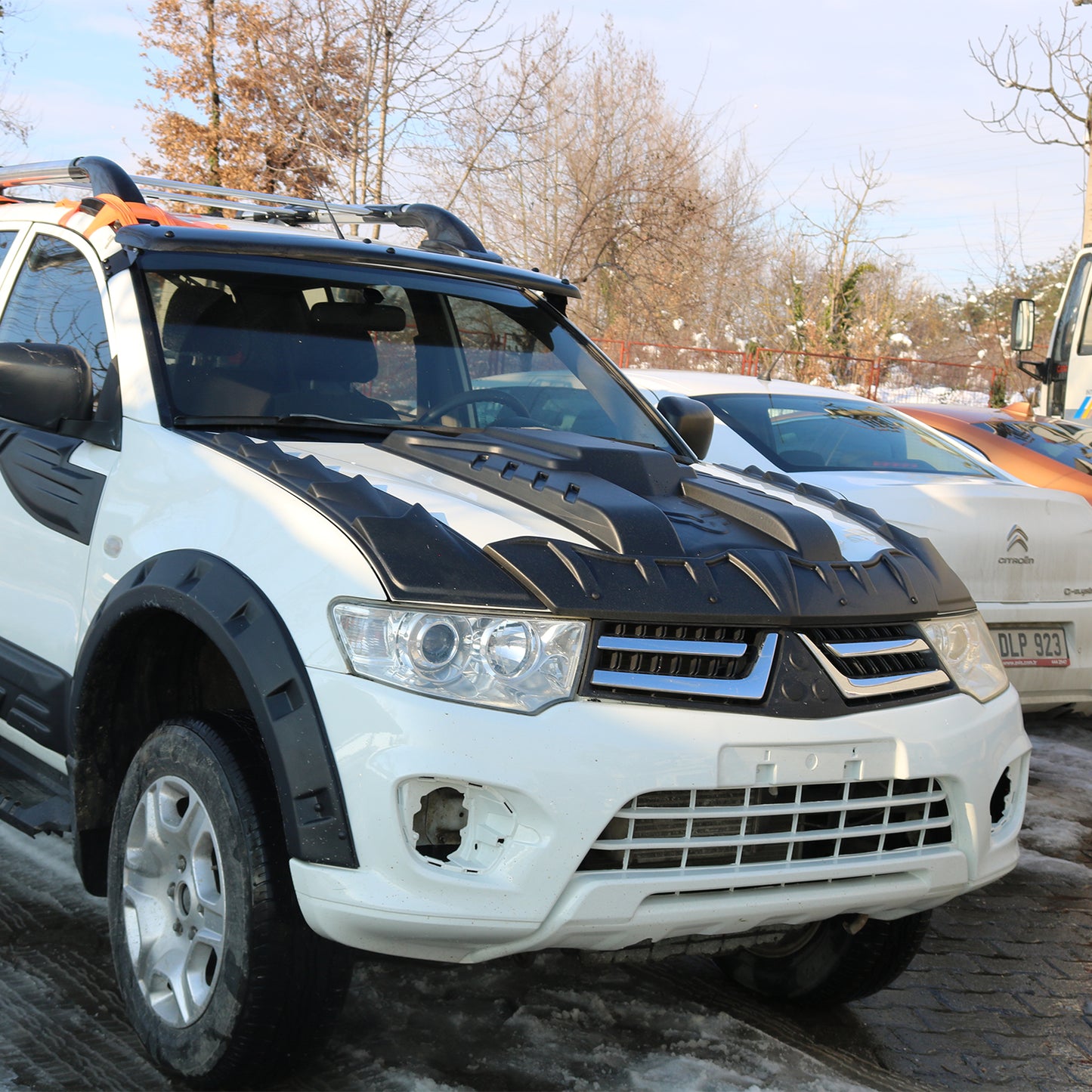 For Mitsubishi L200 Dragon Pack Hood Protector (2007–2015) – Bug Shield, Bonnet Deflector & Front Spoiler