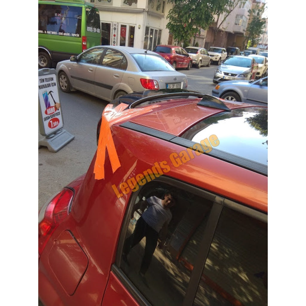 Stylish Rear Spoiler for Renault Megane 2 Hatchback (2002–2008) Unpainted – Sporty Auto Accessory