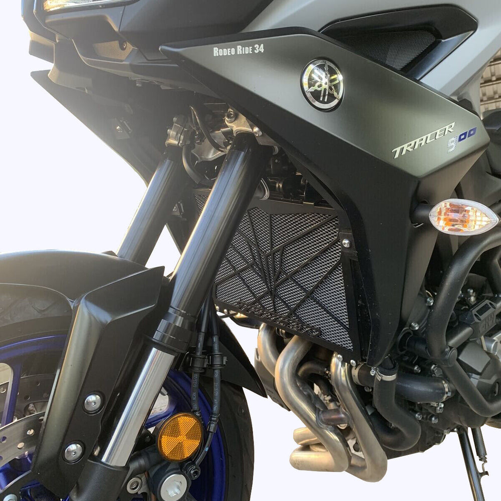 
                  
                    Radiator Guard Grill Protector for Yamaha MT-09 Tracer / 900 GT (2018) – Ride Hard, Stay Cool
                  
                