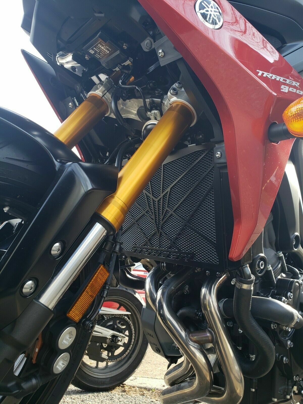 Radiator Guard Grill Protector for Yamaha MT-09 Tracer / 900 GT (2018) – Ride Hard, Stay Cool