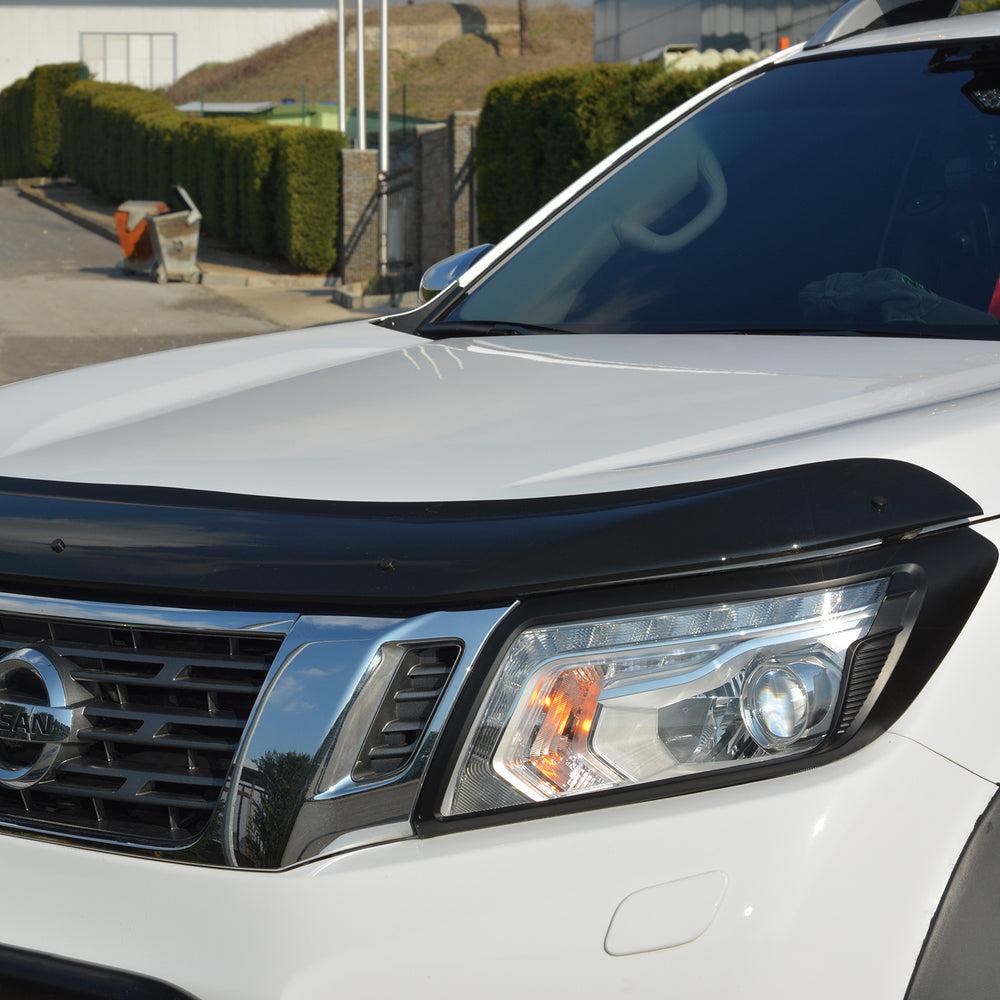 For Nissan Navara Front Hood Protection Spoiler (2016–2021) – Bug Shield & Hood Deflector Guard