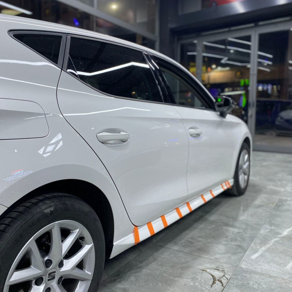 Unpainted Side Skirt Threshold Sill Trim for Seat Leon Mk4 (2020–2022) – Customizable Sporty Upgrade