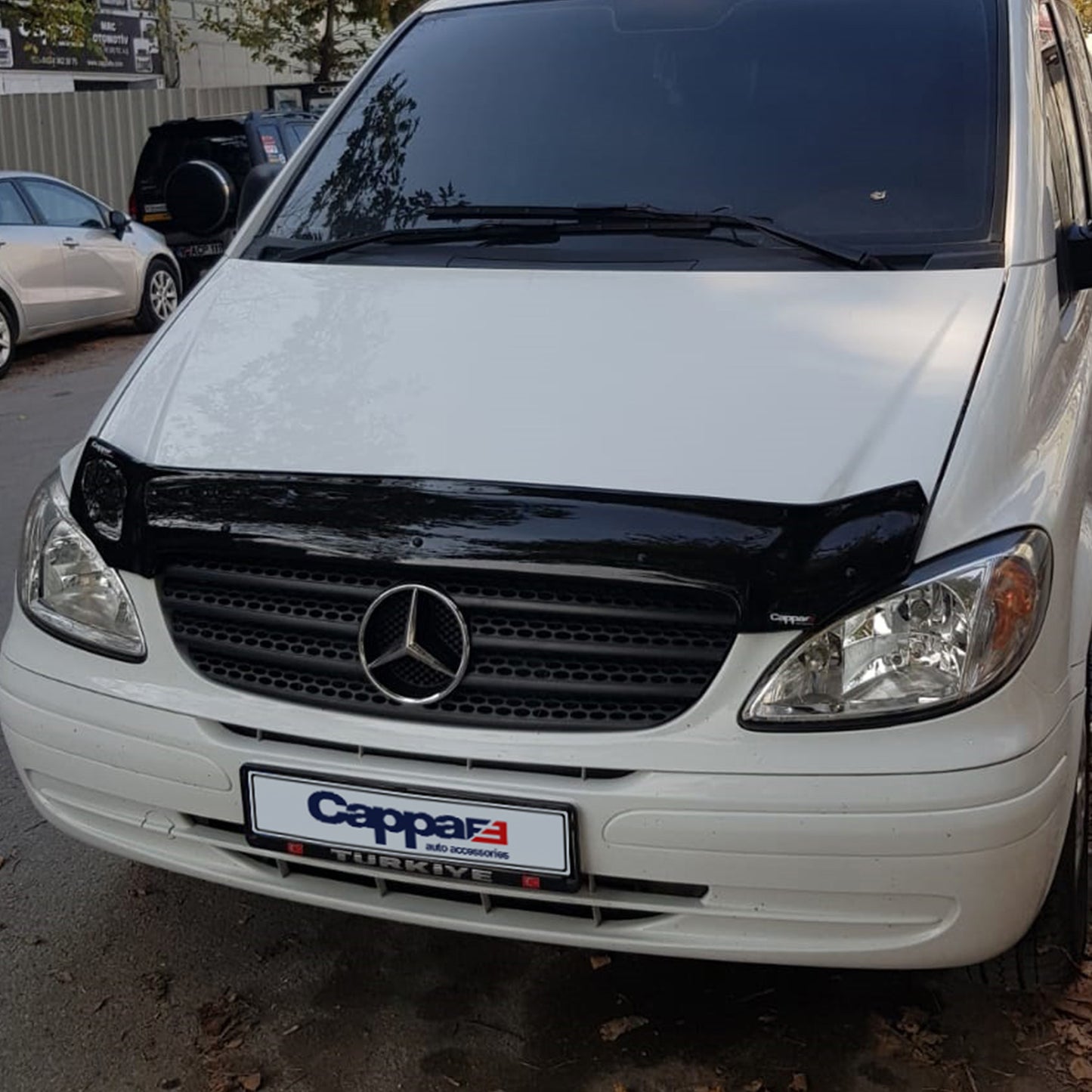 For Mercedes-Benz Viano Front Hood Protection Spoiler (2004–2011) – Bug Shield Hood Deflector Guard